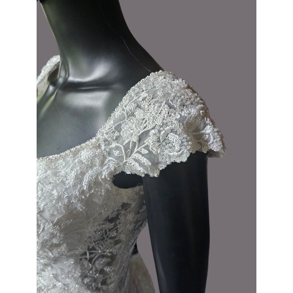 NWOT Ivory Crepe Fitted Cap Sleeve Wedding Gown - Mori Lee - Picture 6 of 16